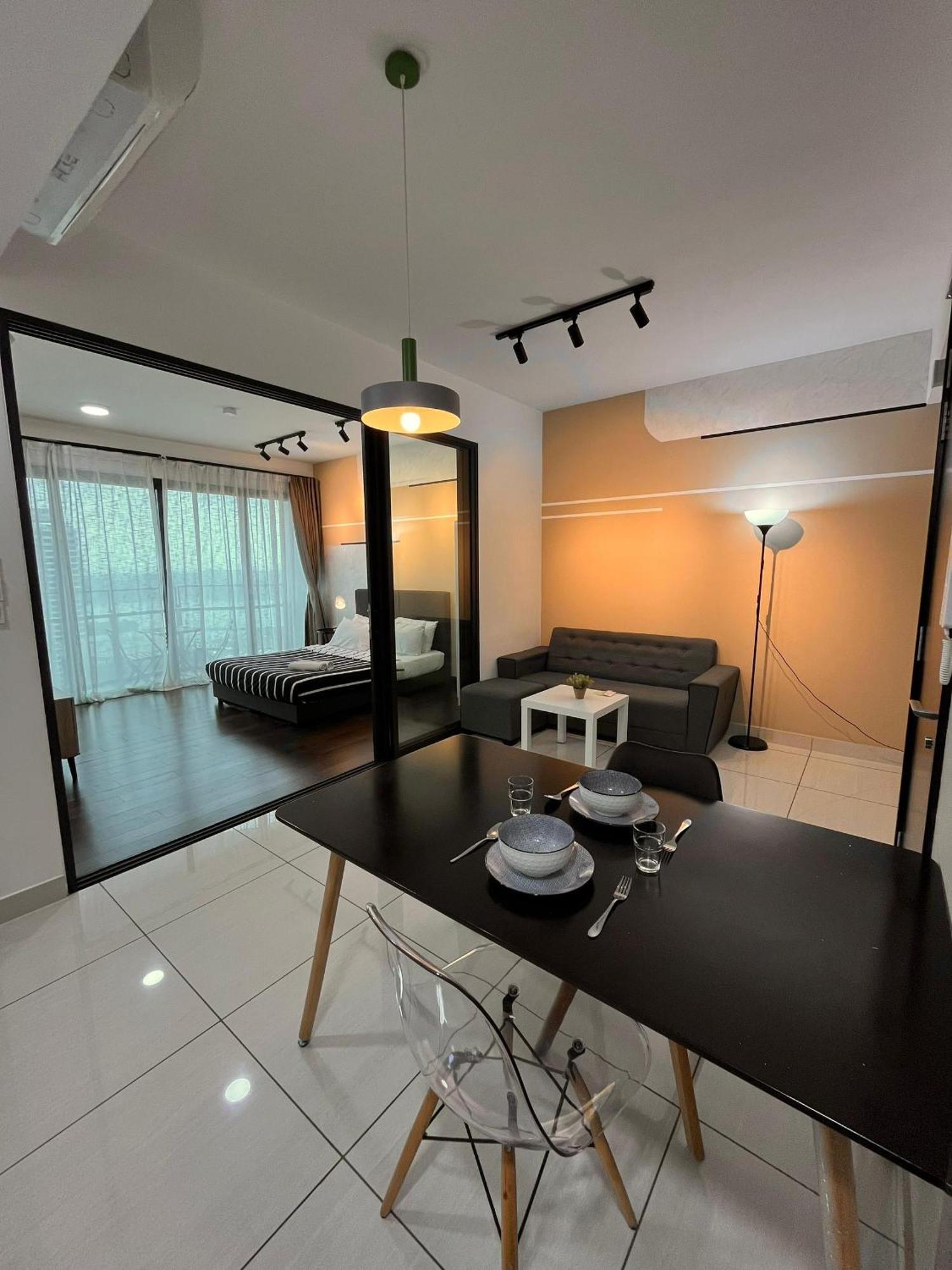 Almas Puteri Harbour Nusajaya Suite Room Exclusive Room 5 Min To Legoaland By Homespace エクステリア 写真